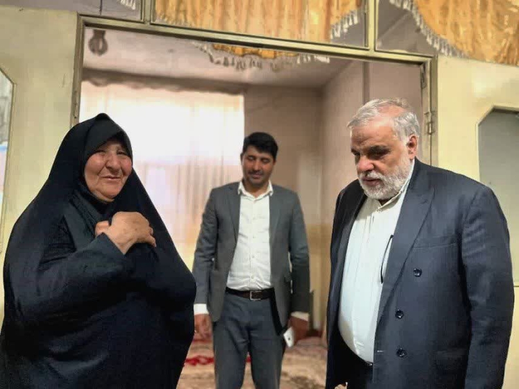   دیدارهای نوروزی مدیرکل بنیادشهید و امور ایثارگران شهرستان‌های استان تهران با مادران شهدای پیشوا و پاکدشت     
