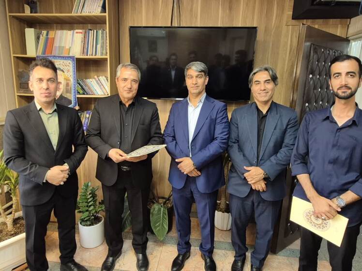  به مناسبت روز شهرداری‌ها و دهیاری‌ها، آیین تجلیل از دهیاران با حضور اسلامی، فرماندار محترم شهرستان قرچک، در محل بخشداری مرکزی برگزار شد.