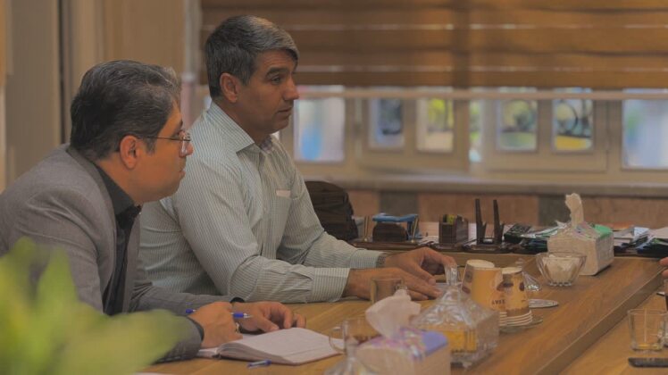 بررسی توسعه فیبر نوری در روستاهای قرچک با حضور مسئولان مخابرات