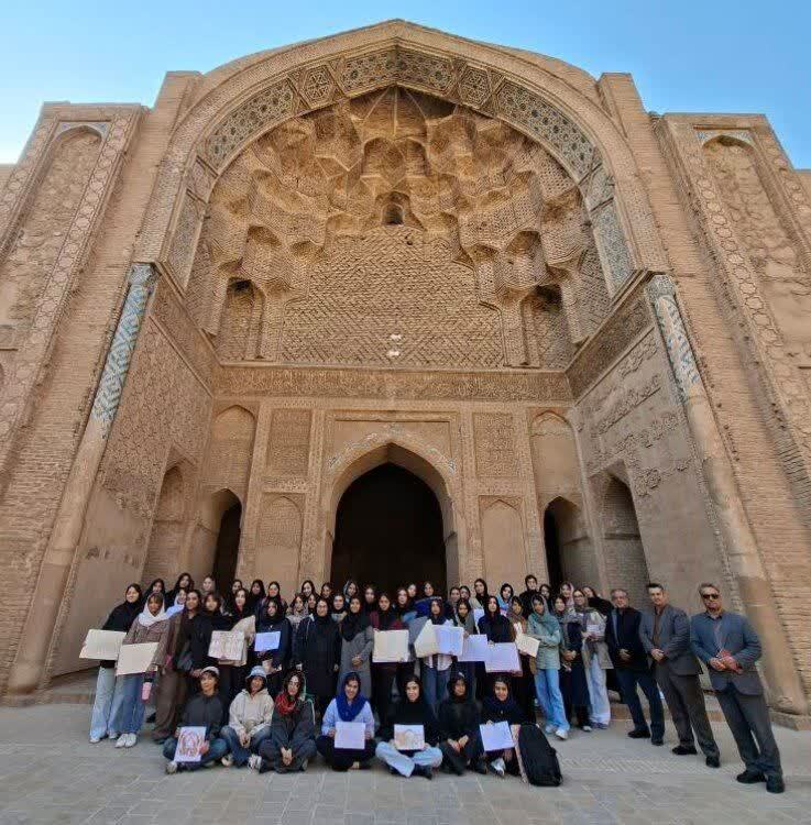  اجرای دوره آموزشی اسکیس و طراحی معماری بنای تاریخی مسجد جامع  ورامین