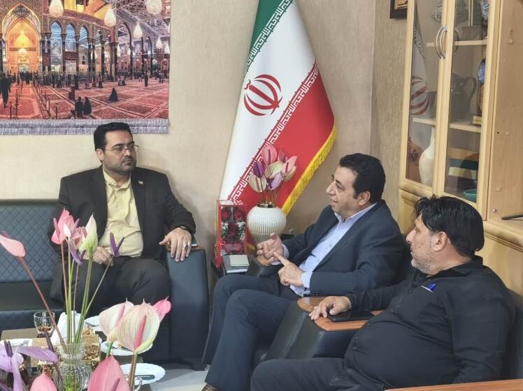 بررسی چالشهای شهرک صنعتی خیرآباد در دیدار قاسمی با رئیس هیئت مدیره این شهرک