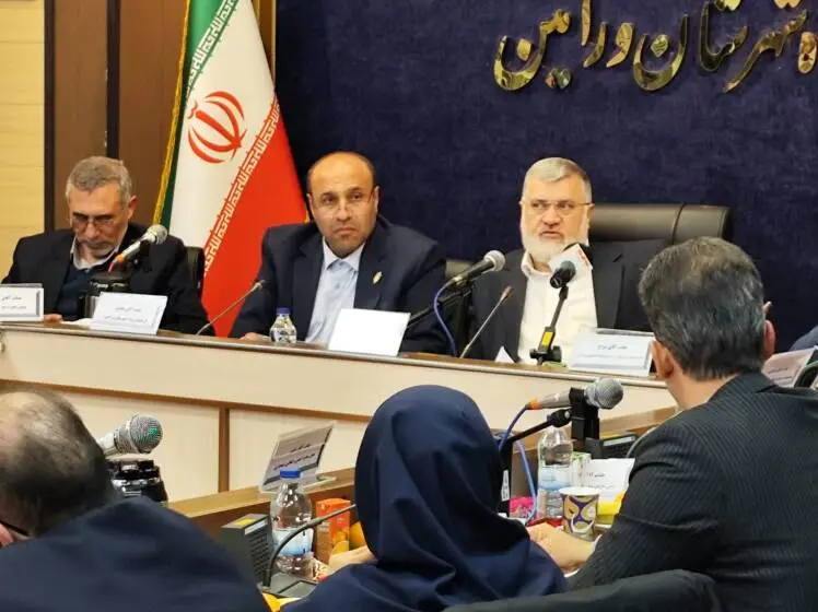 شیوه کار استانداری تهران، نشستن پشت میز و تصمیم گیری در اتاق‌های دربسته نیست