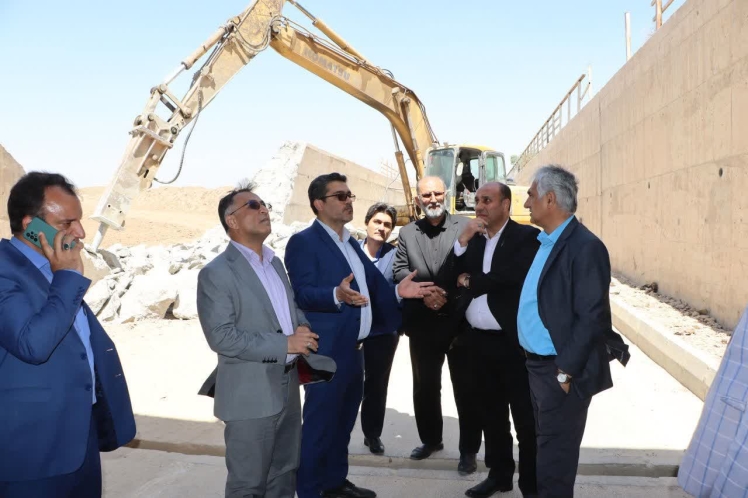 توافق فرماندار ویژه ورامین و رئیس اداره کل راه آهن در تسهیل سازی ترافیک معبر زیرگذرهای راه آهن منتهی به کمربندی جنوبی