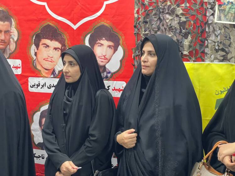 بازدید سرپرست امور بانوان فرمانداری از نمایشگاه اسوه شهرستان قرچک