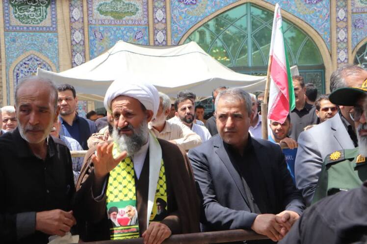 تشییع پیکر سرگرد شهید پوریا سیفی بر دستان مردم شهید پرور شهرستان قرچک