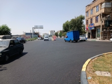 در راستای نهضت آسفالت‌ریزی معابر شهر ورامین/ آغاز عملیات آسفالت‌ریزی مکانیزه بلوار امام خمینی شهرک رضی از معابر پرتردد شهر ورامین 