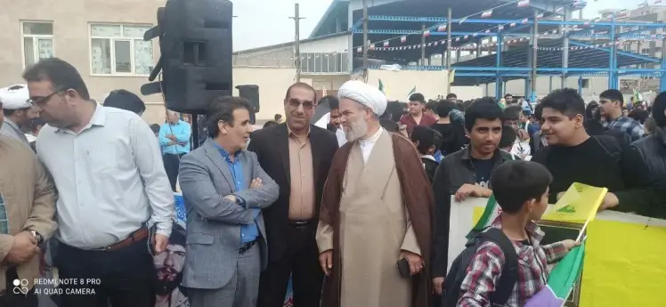 حضور پرشور مردم شریف آباد در راهپیمایی یوم الله ۱۳ آبان ماه