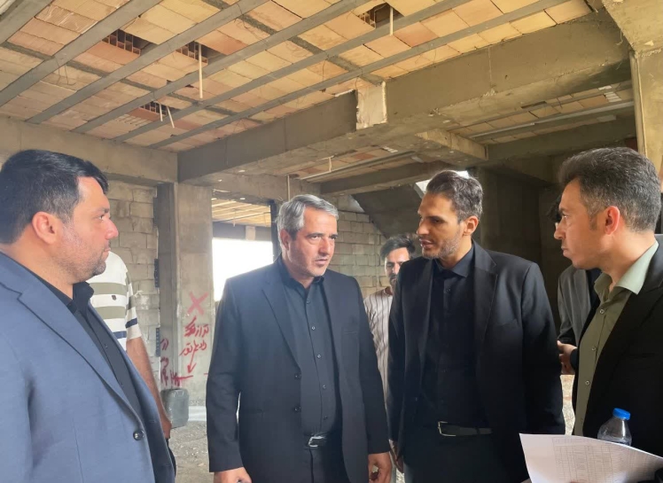فرماندار قرچک پیشرفت فیزیکی پروژههای در حال ساخت مدارس شهرستان را بررسی کرد