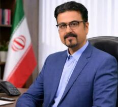 حجت وجدانی صاحب امتیاز و مدیر مسئول نشریه اطلاعیه بزرگداشت حکیم ابوالقاسم فردوسی را تبریک گفت
