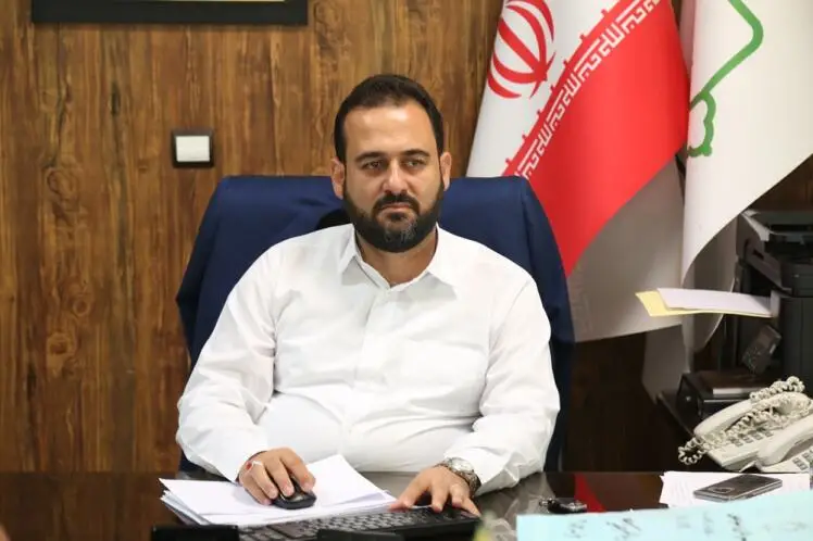 روشنایی ۷۰تیر برق در بلوار امام خمینی شریف آباد انجام شد