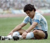 مارادونا و بار سنگین حقوقی