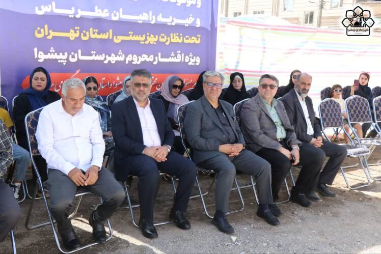 آیین کلنگ‌زنی مجتمع مسکونی ویژه اقشار محروم شهرستان پیشوا