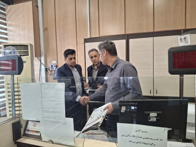 بازدید سرزده مسئول بازرسی فرمانداری قرچک از اداره آموزش‌وپرورش و بانک‌های سپه و مسکن شهرستان