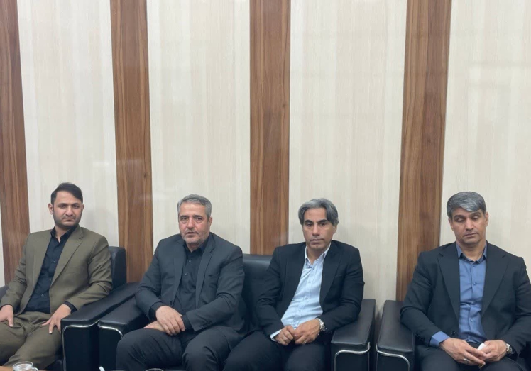 پیگیری مشکلات حقوقی واحدهای تولیدی قرچک در دیدار فرماندار با رئیس دادگستری و دادستان شهرستان