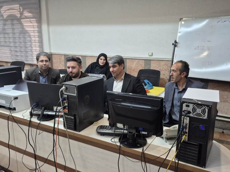 رصد و پایش بخشدار مرکزی بر فرآیند ثبت‌نام داوطلبان شوراهای اسلامی روستاهای بخش مرکزی قرچک