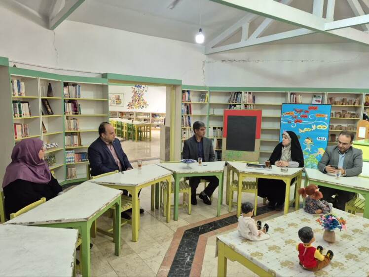 بازدید بخشدار مرکزی و سرپرست کانون پرورش فکری کودکان و نوجوانان استان تهران از روستاهای هدف راهاندازی کانونهای فرهنگی